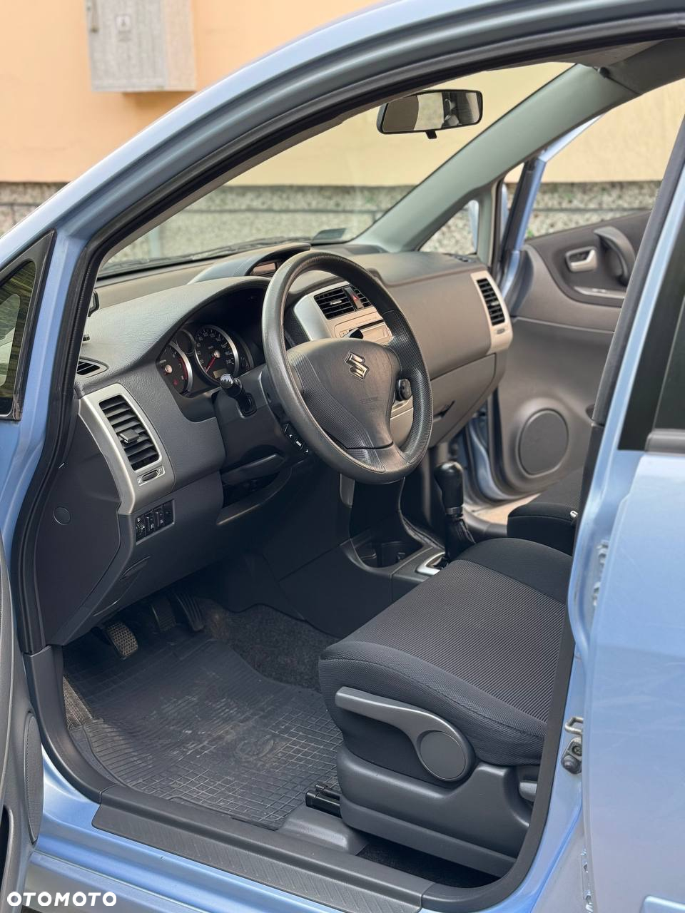 Suzuki Liana 1.6 - 19