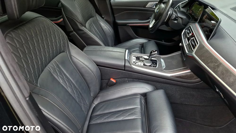 BMW X7 - 12