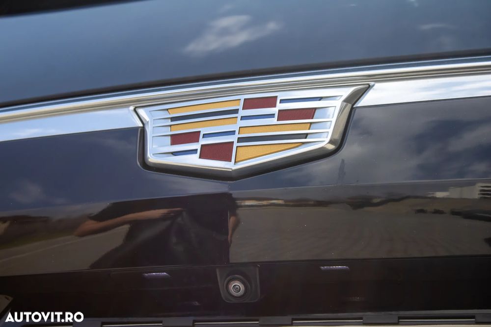 Cadillac Escalade - 9