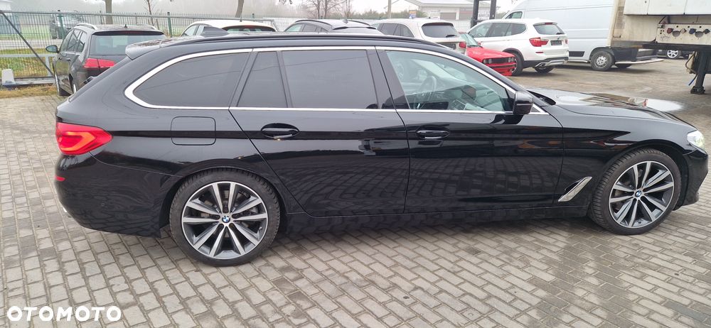 BMW Seria 5 525d Luxury Line sport - 4