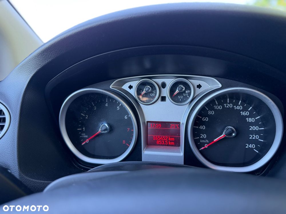 Ford Focus 1.6 16V Trend - 9