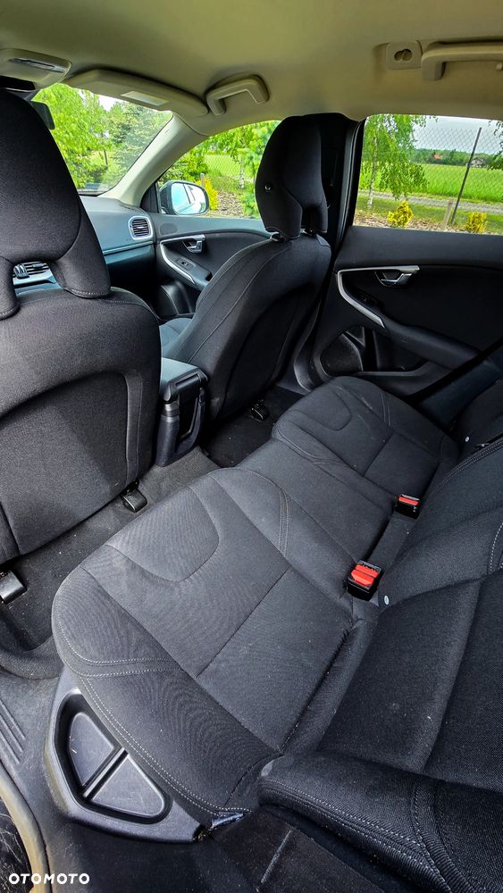 Volvo V40 D3 Kinetic - 6