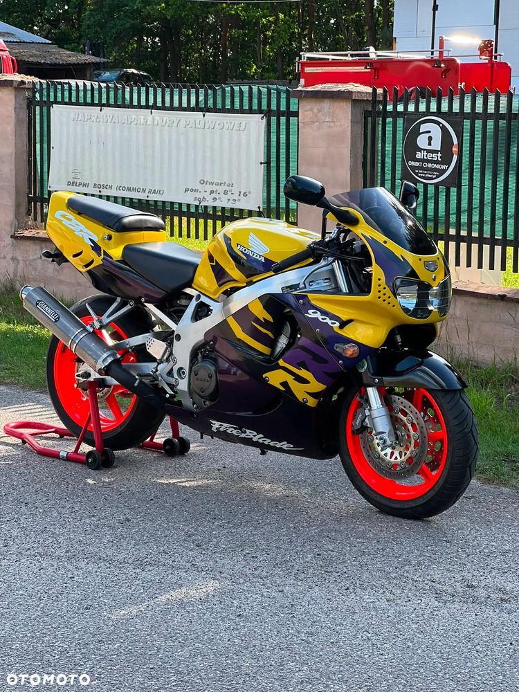 Honda CBR - 1