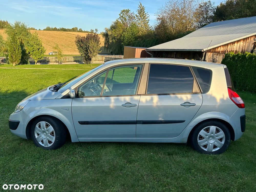 Renault Scenic 2.0 Confort Authentique - 8
