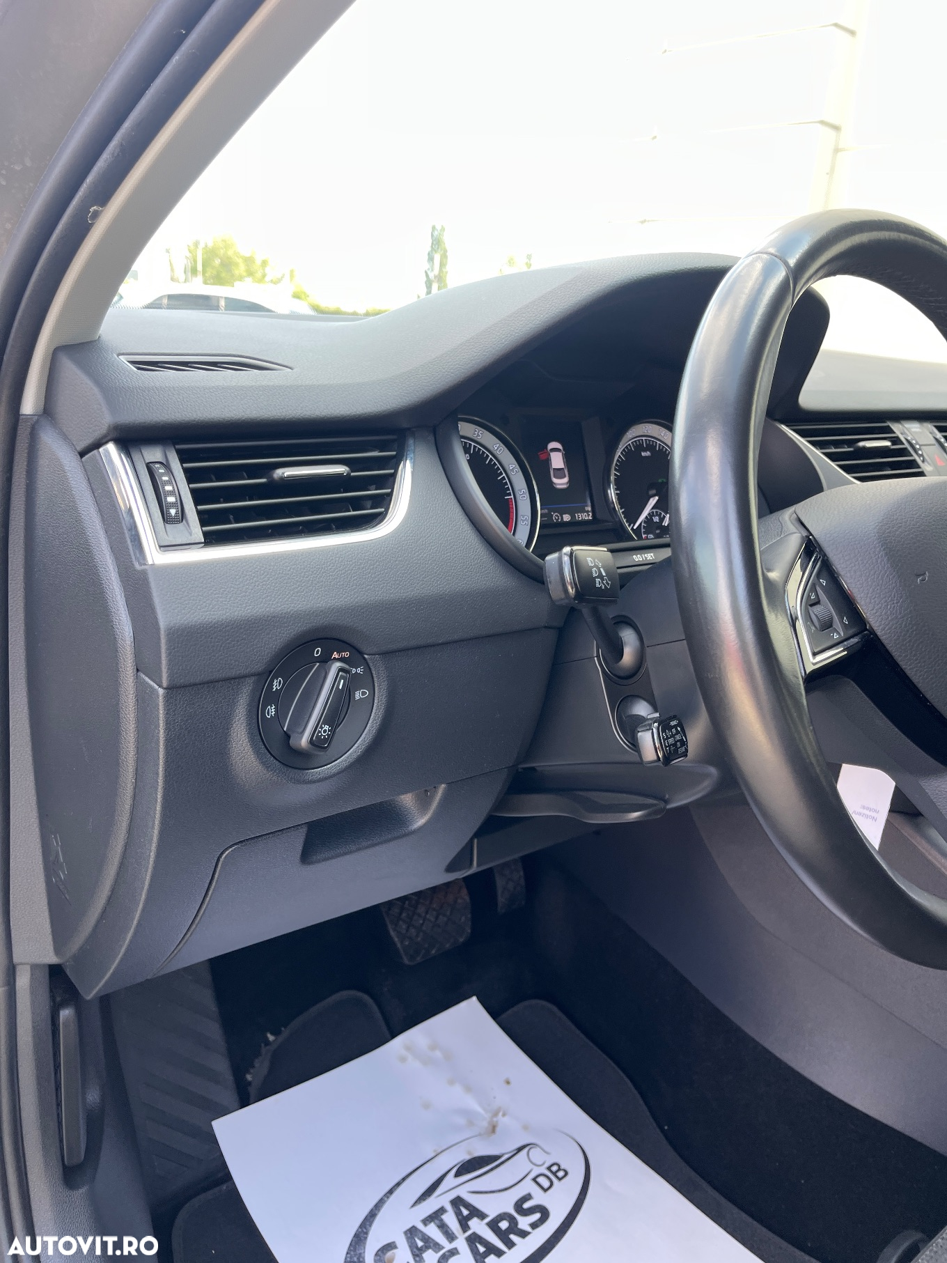 Skoda Octavia 1.6 TDI DSG Style - 30