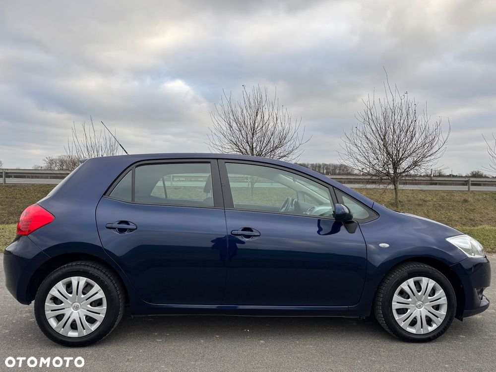 Toyota Auris 1.6 VVT-i Executive - 13