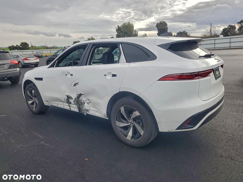 Jaguar F-Pace P250 AWD R-Dynamic S - 5