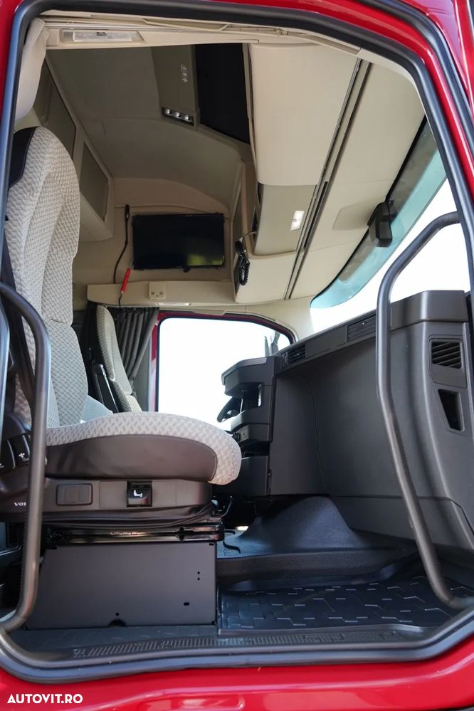 Volvo FH 500 / XXL / I-SAVE / LOWDECK / MEGA / I-PARK COOL / TV / JANTE DIN ALIAJ / CONTRACT DE REPARAȚIE POST-SERVICE - 36