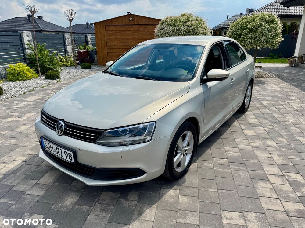 Volkswagen Jetta - 6