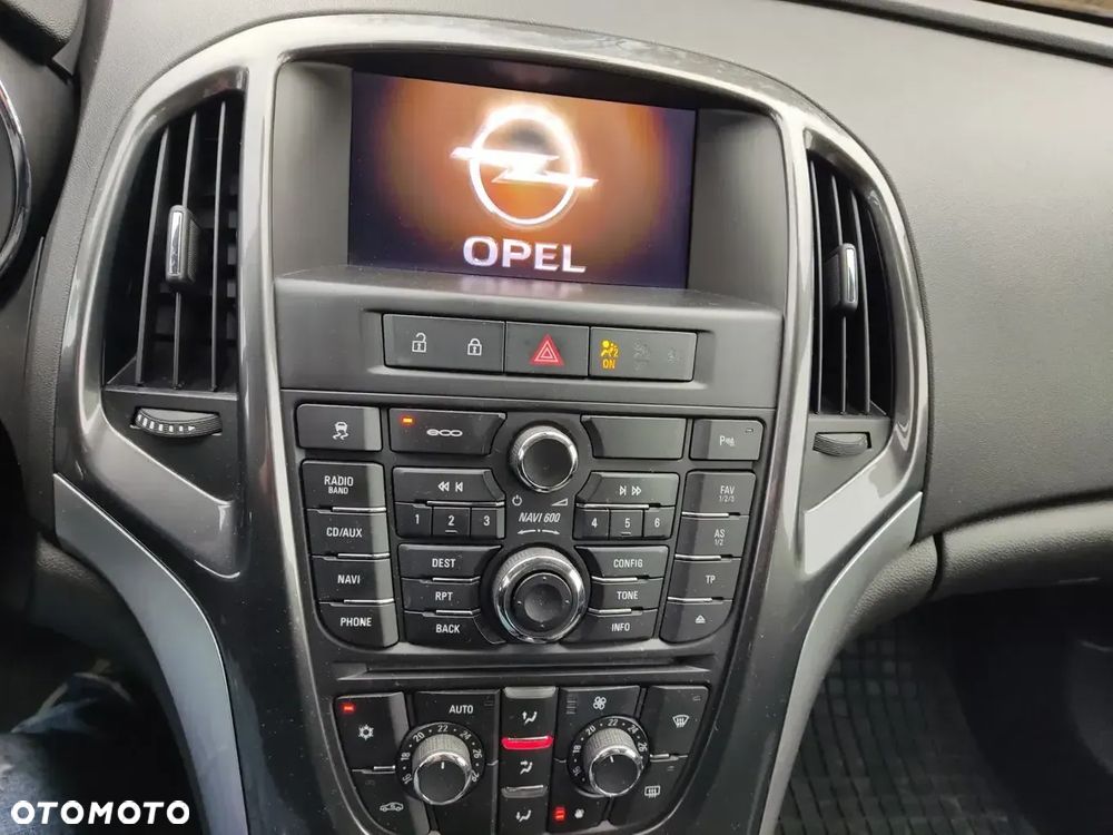 Opel Astra 1.4 Turbo Cosmo - 14