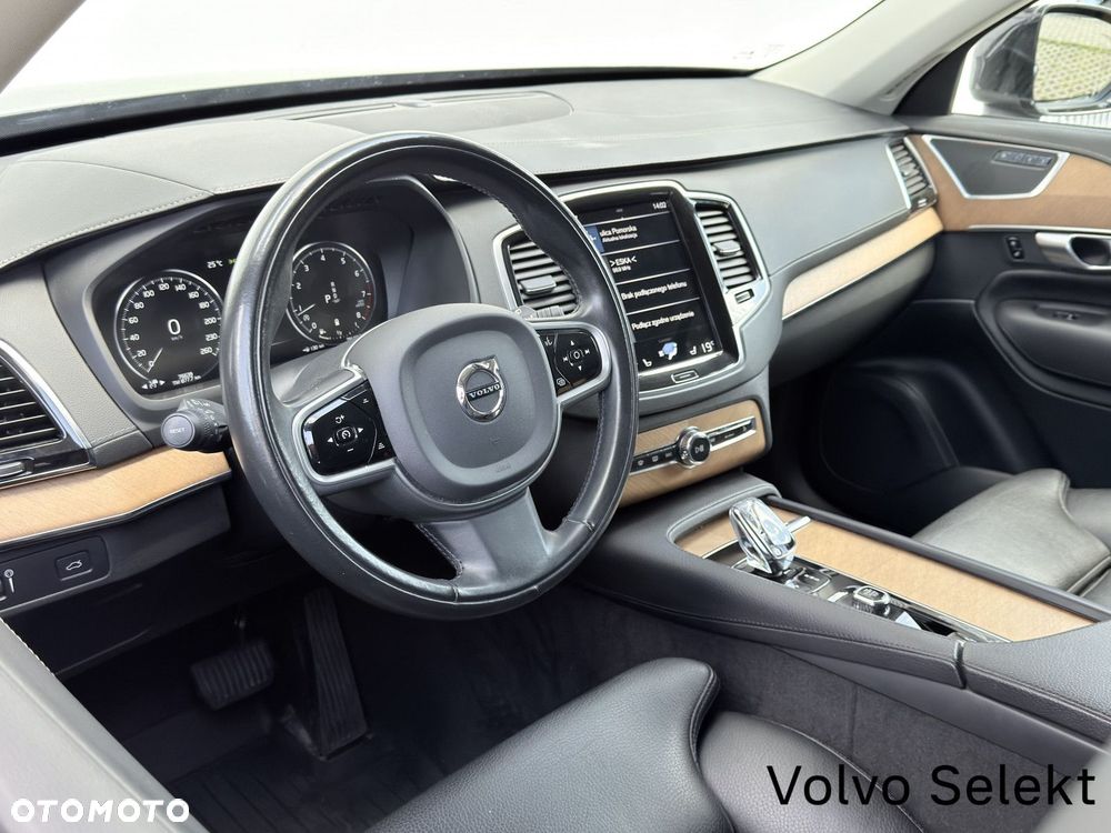 Volvo XC 90 - 23
