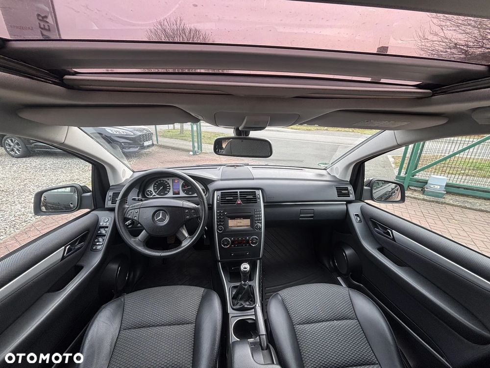 Mercedes-Benz Klasa B 200 SPORT EDITION - 19