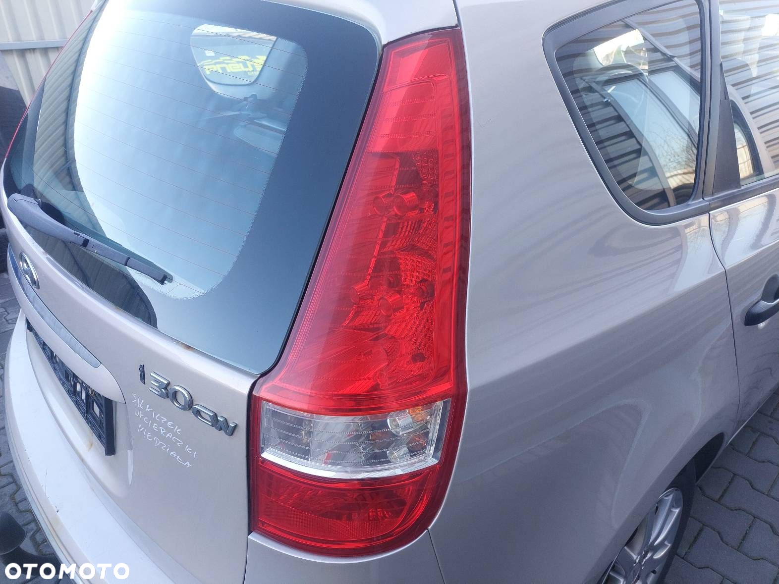 LAMPY TYŁ KOMPLET LEWA + PRAWA  HYUNDAI I30 CW - 4