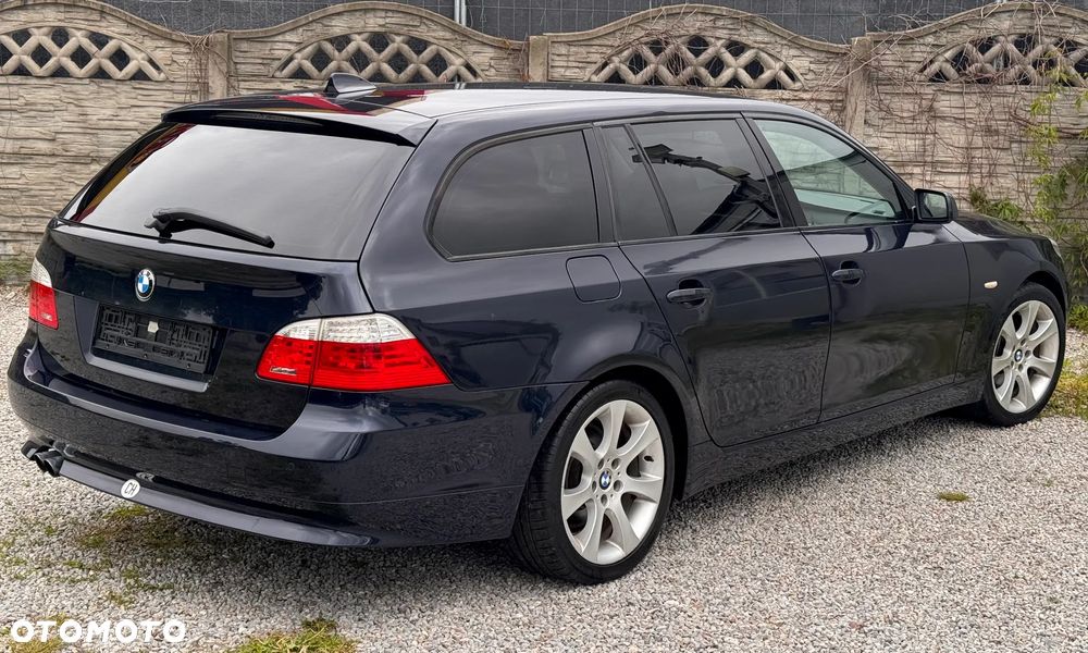 BMW Seria 5 525xi - 17