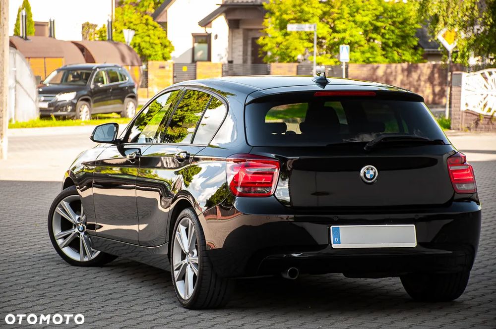 BMW Seria 1 120d Sport Line - 2