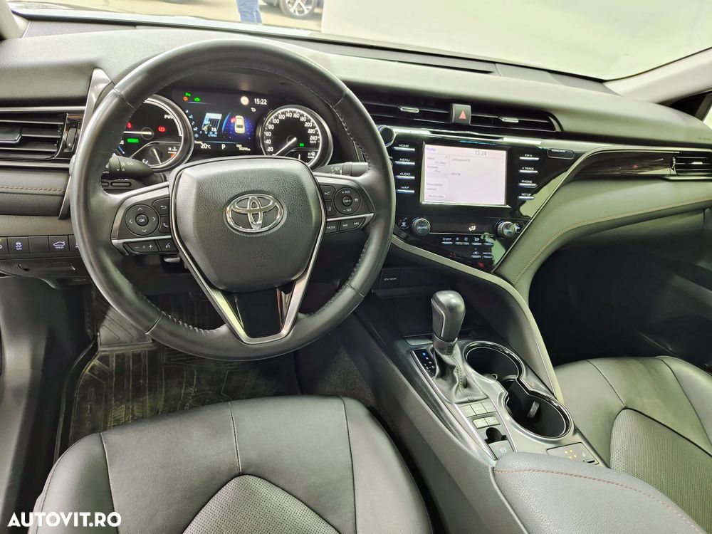 Toyota Camry 2.5 Hybrid Business - 6