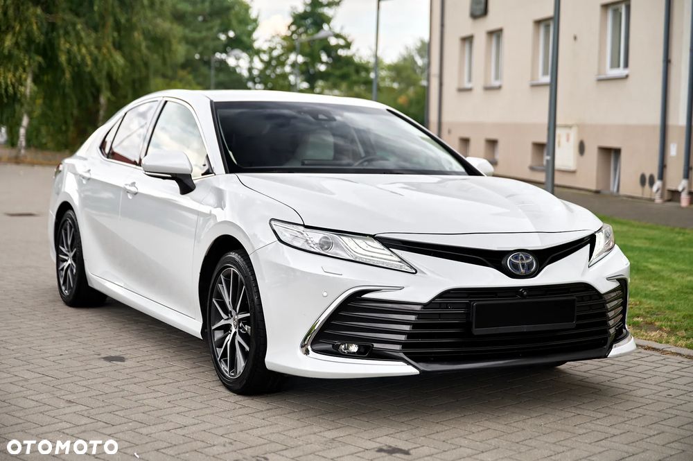Toyota Camry 2.5 Hybrid Executive CVT - 17