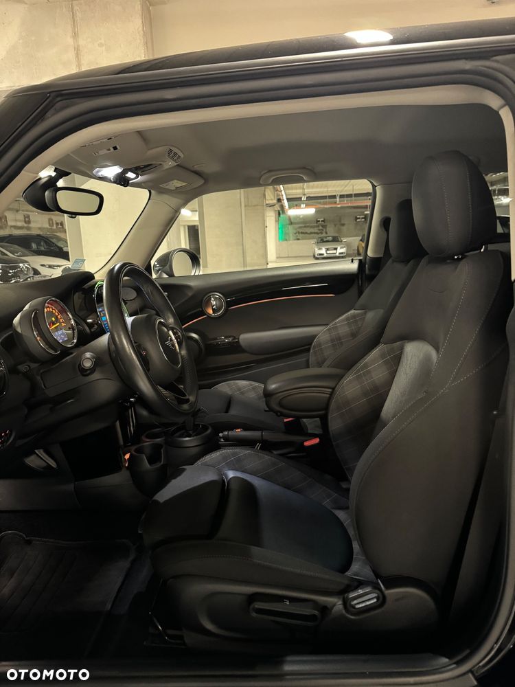 MINI Cooper Standard - 17