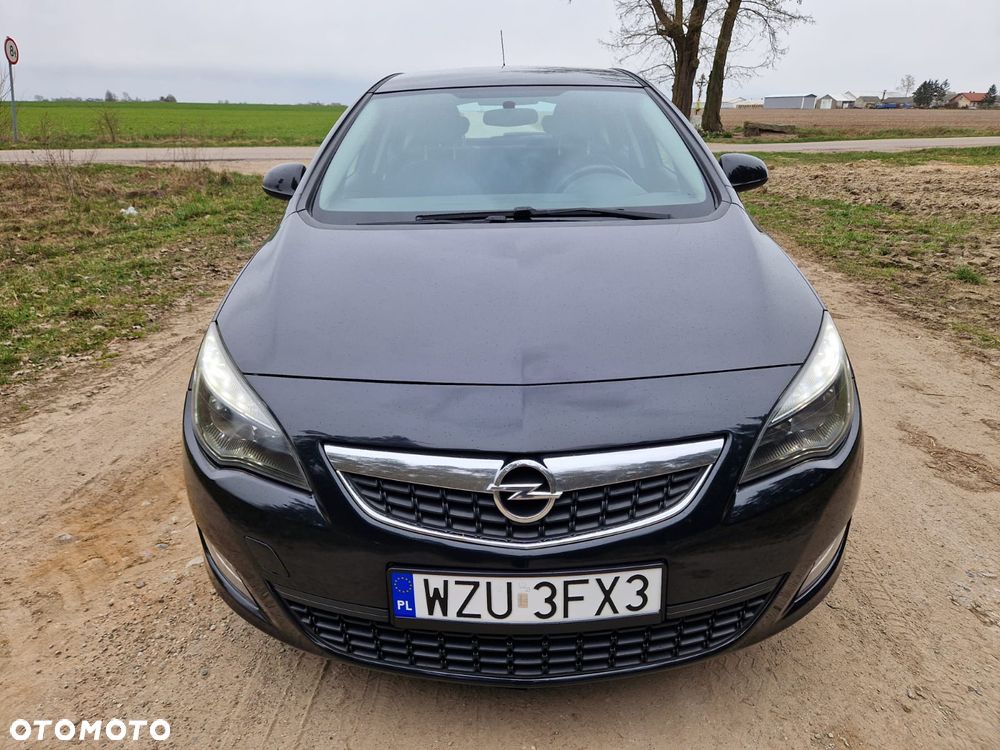 Opel Astra 1.7 CDTI DPF Cosmo - 11