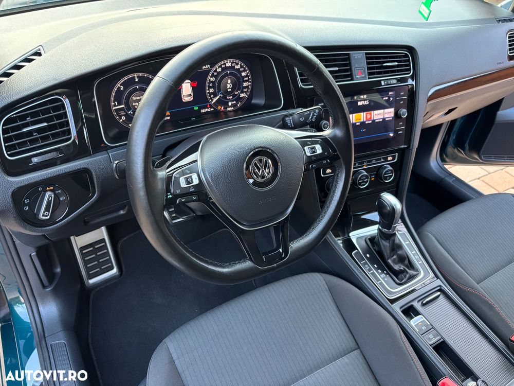 Volkswagen Golf 1.6 TDI DSG Sound - 15