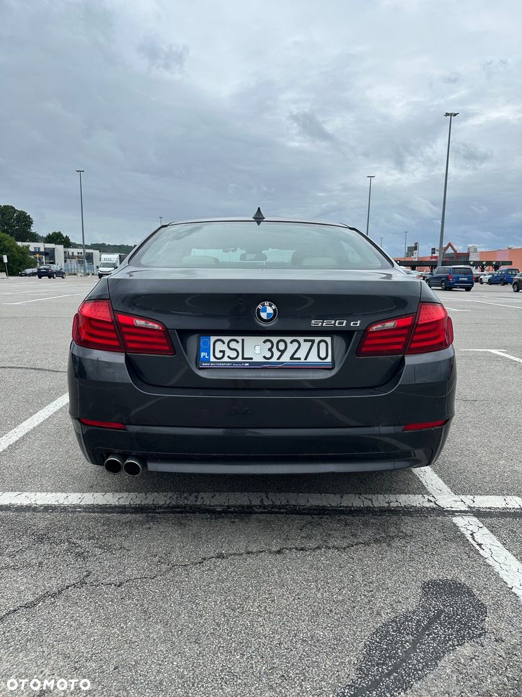BMW Seria 5 520d - 4