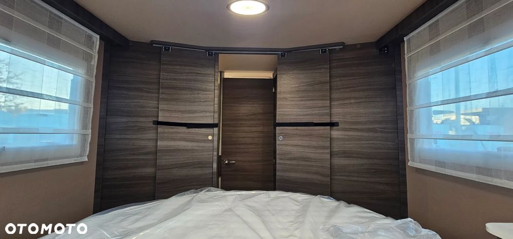 McLOUIS NEVIS 879G - 20