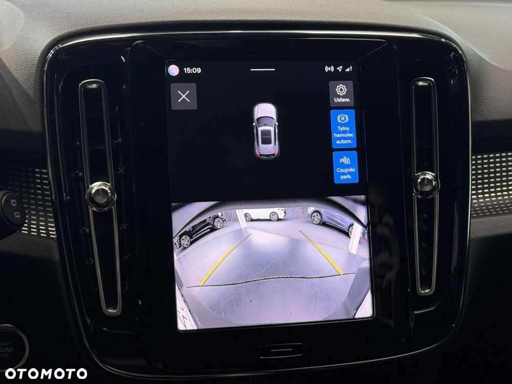 Volvo XC 40 B4 Plus Dark - 38