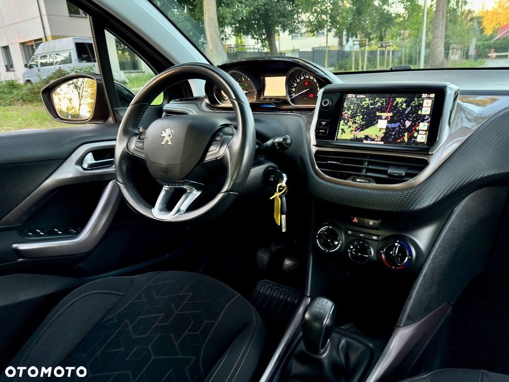 Peugeot 2008 - 8