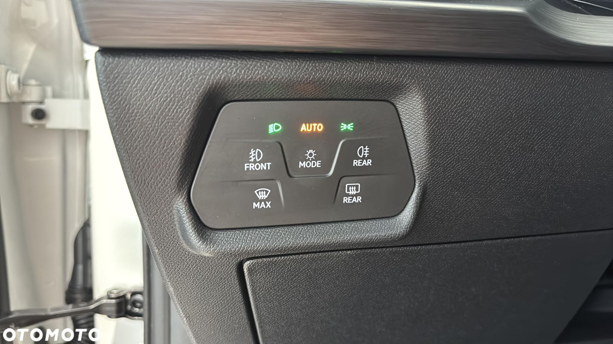 Cupra Leon 1.5 eTSI DSG - 27