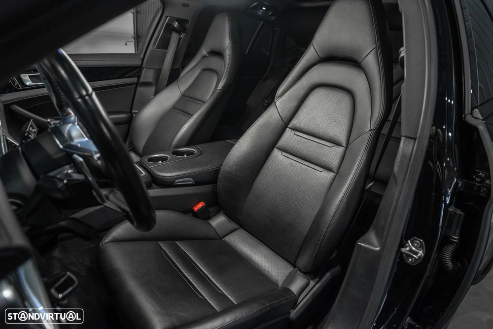 Porsche Panamera 4 E-Hybrid Platinum Edition - 25