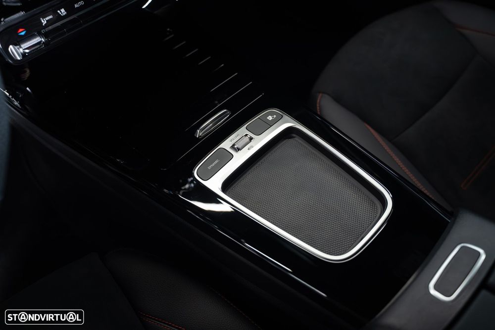 Mercedes-Benz CLA 250 e 8G-DCT Edition AMG Line - 38