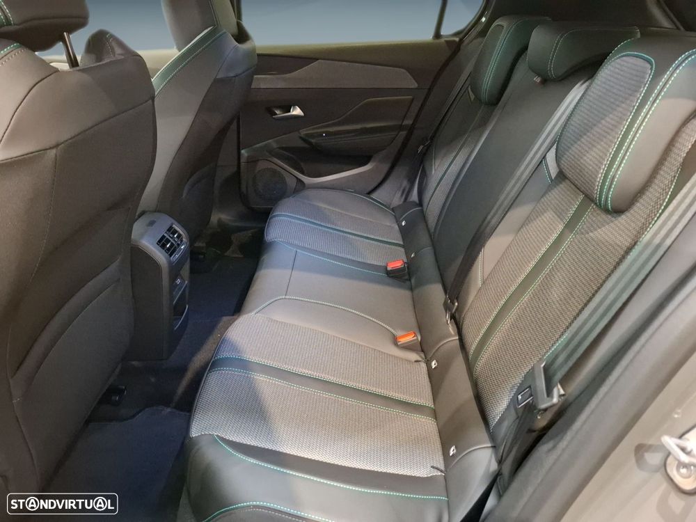 Peugeot e-308 54 kWh Allure - 12