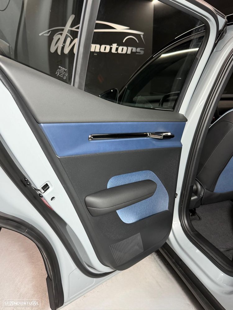 Volvo EX30 69 kWh Single Motor Extended Range Plus - 13