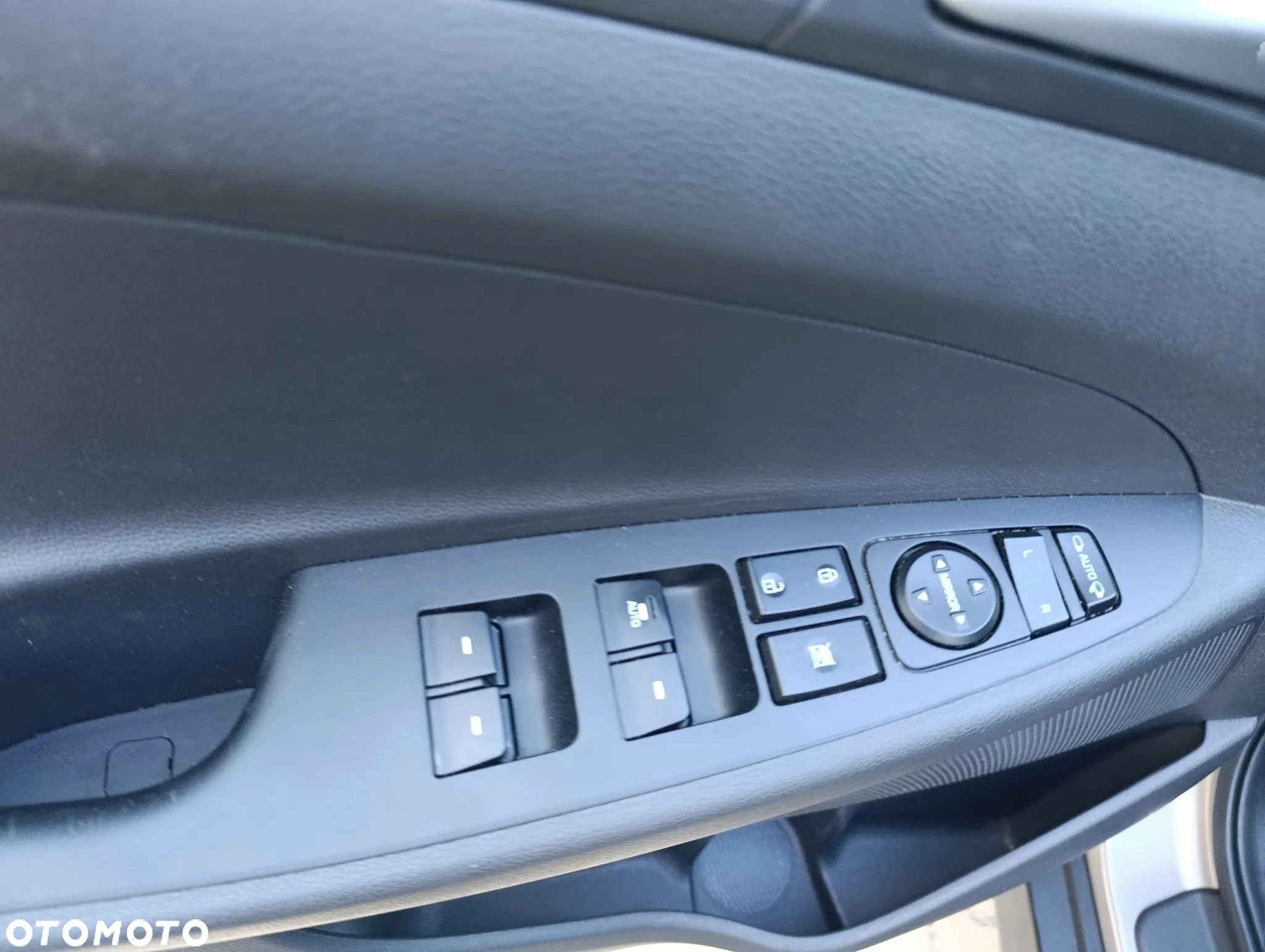 Hyundai Tucson 2.0 CRDi 4WD Automatik Premium - 26