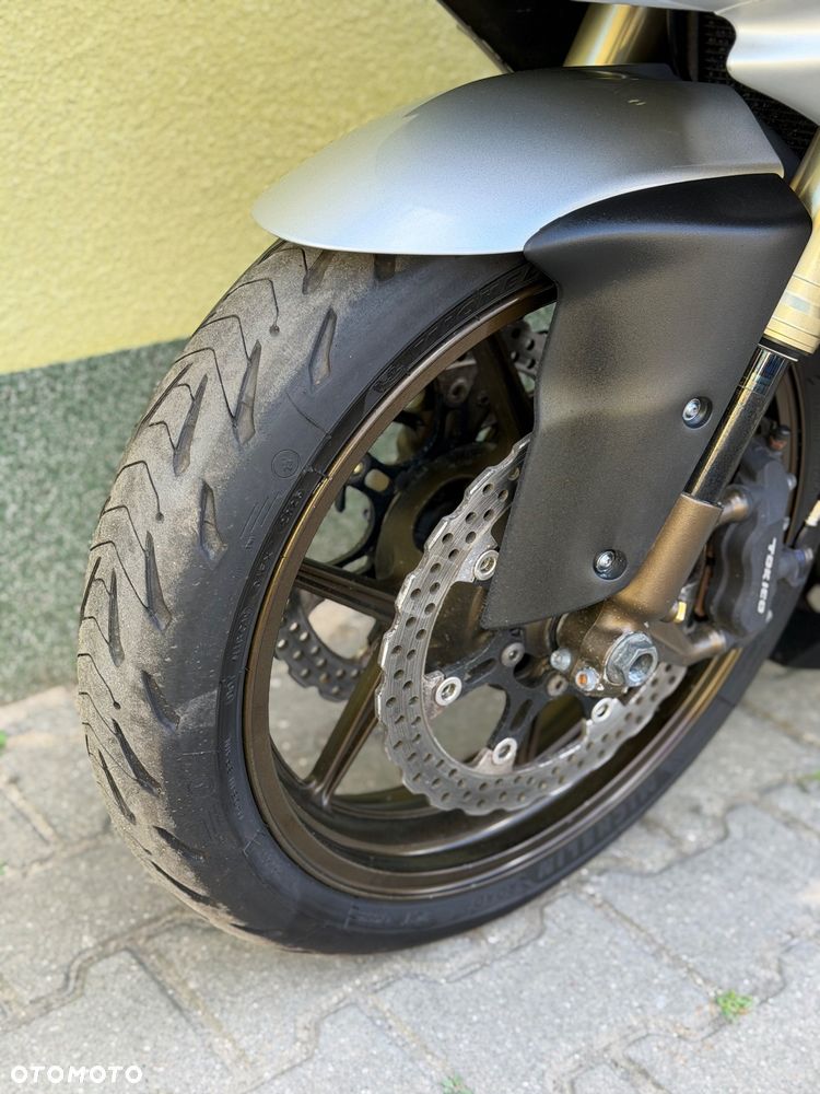 Kawasaki ZX - 28