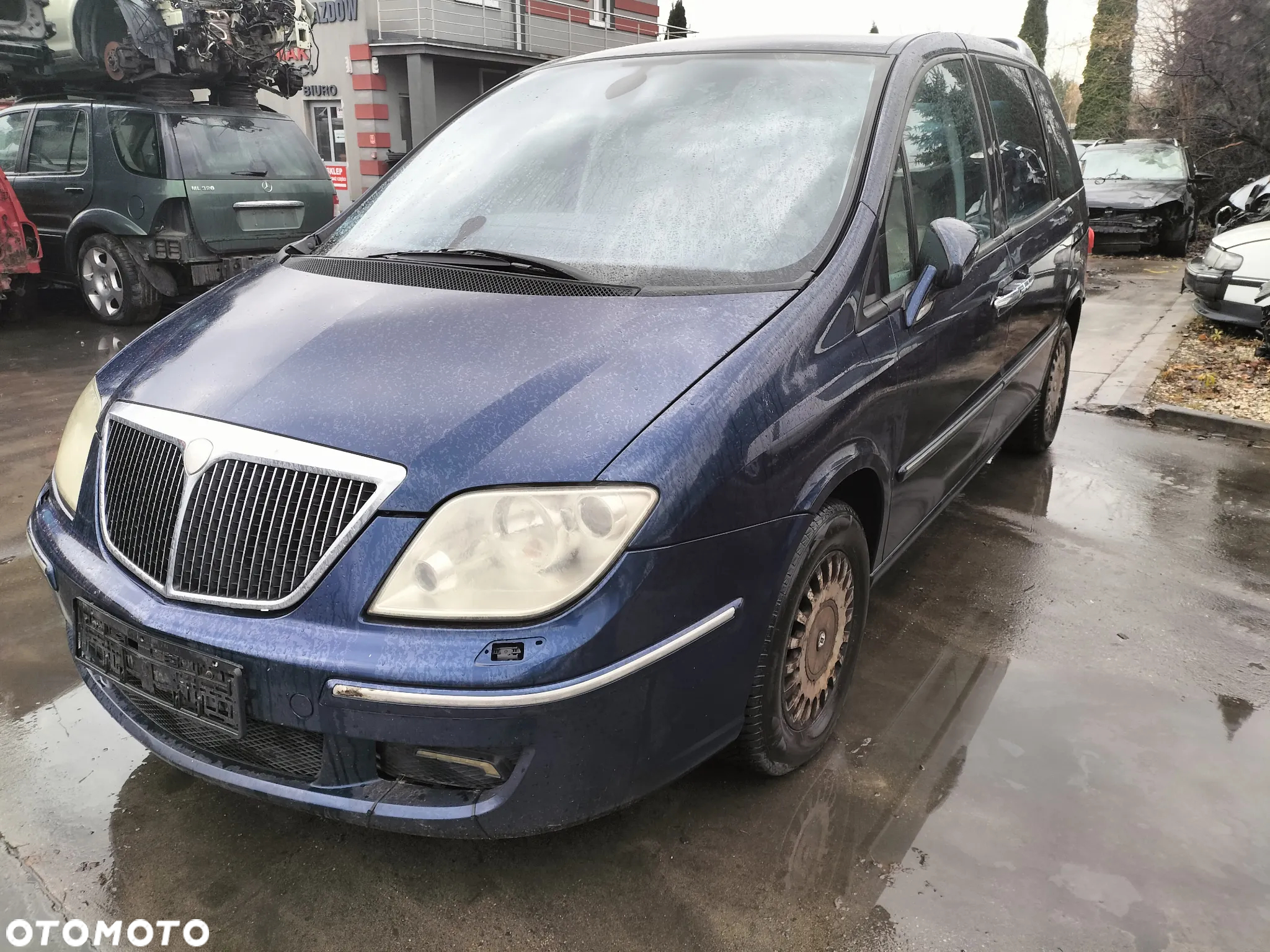 DRZWI PRAWE LEWE BOCZNE PRZESUWNE LANCIA PHEDRA 02-10r KOD LAK. KMPD - 10