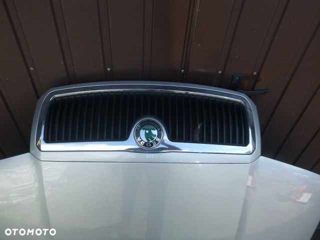 MASKA POKRYWA SILNIKA SKODA FABIA I 99-08 KOLOR 9102 - 16