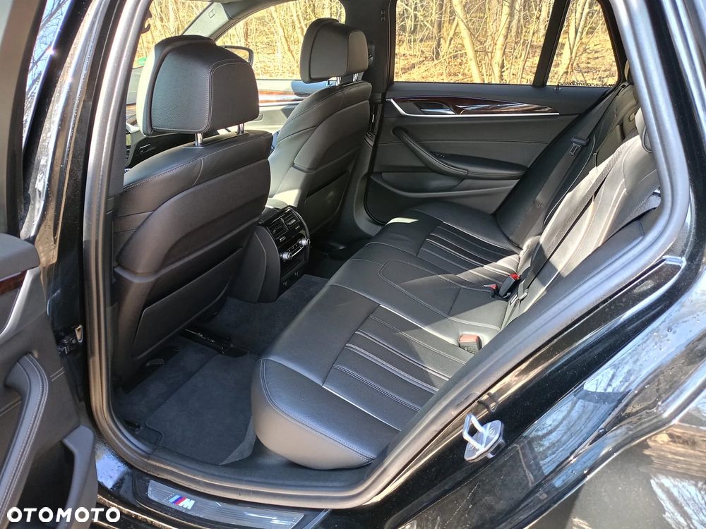 BMW Seria 5 530d xDrive Sport - 18
