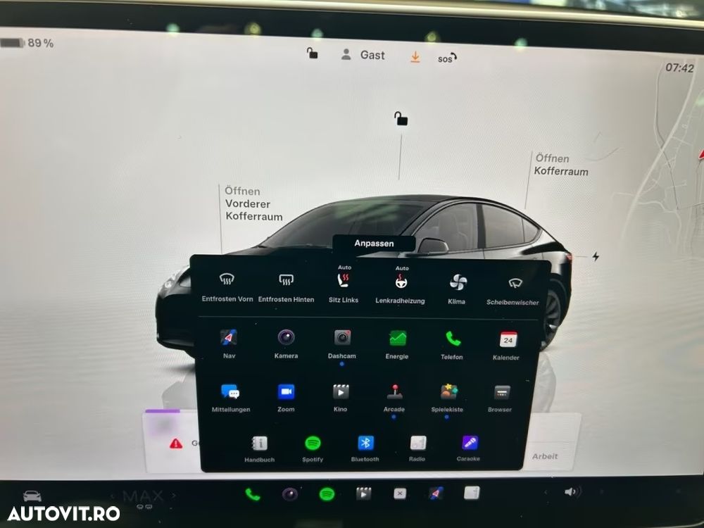 Tesla Model Y Long Range Dual Motor AWD - 14