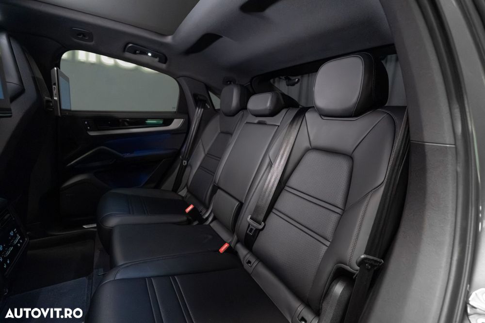 Porsche Cayenne Coupe S E-Hybrid Tiptronic S - 32