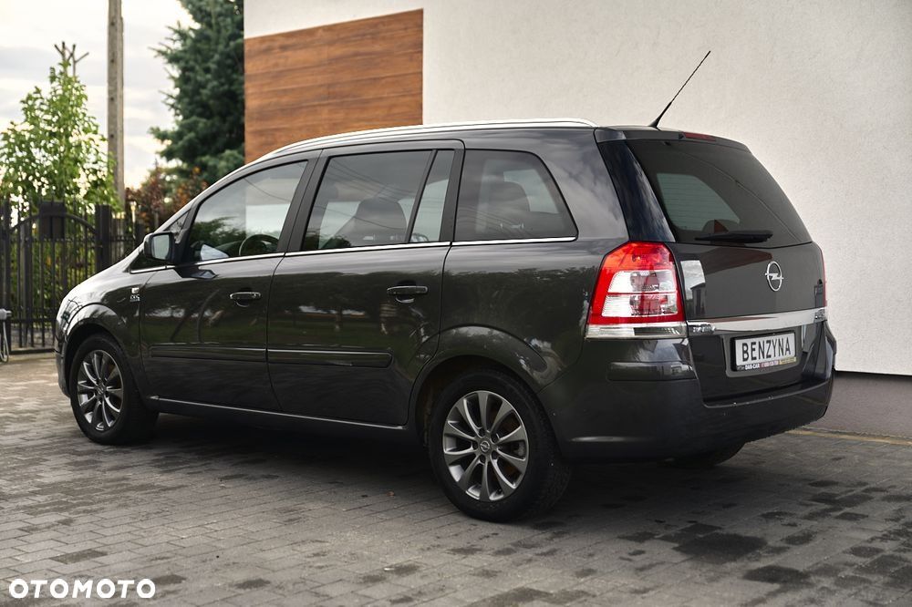 Opel Zafira - 12