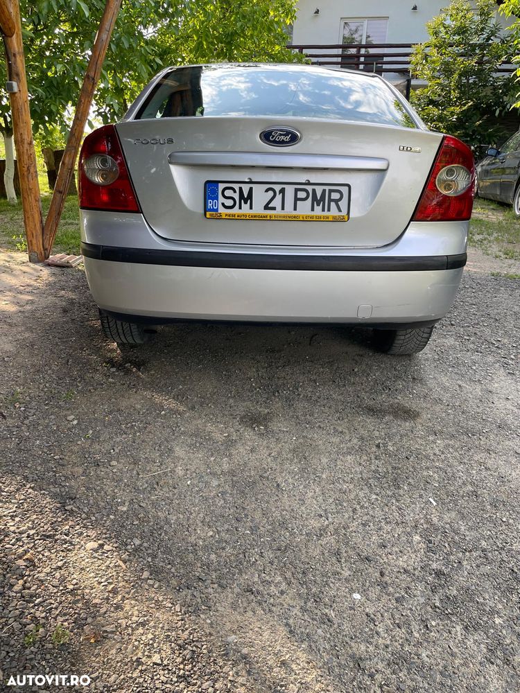 Ford Focus 1.8 TDCi Ambiente - 3