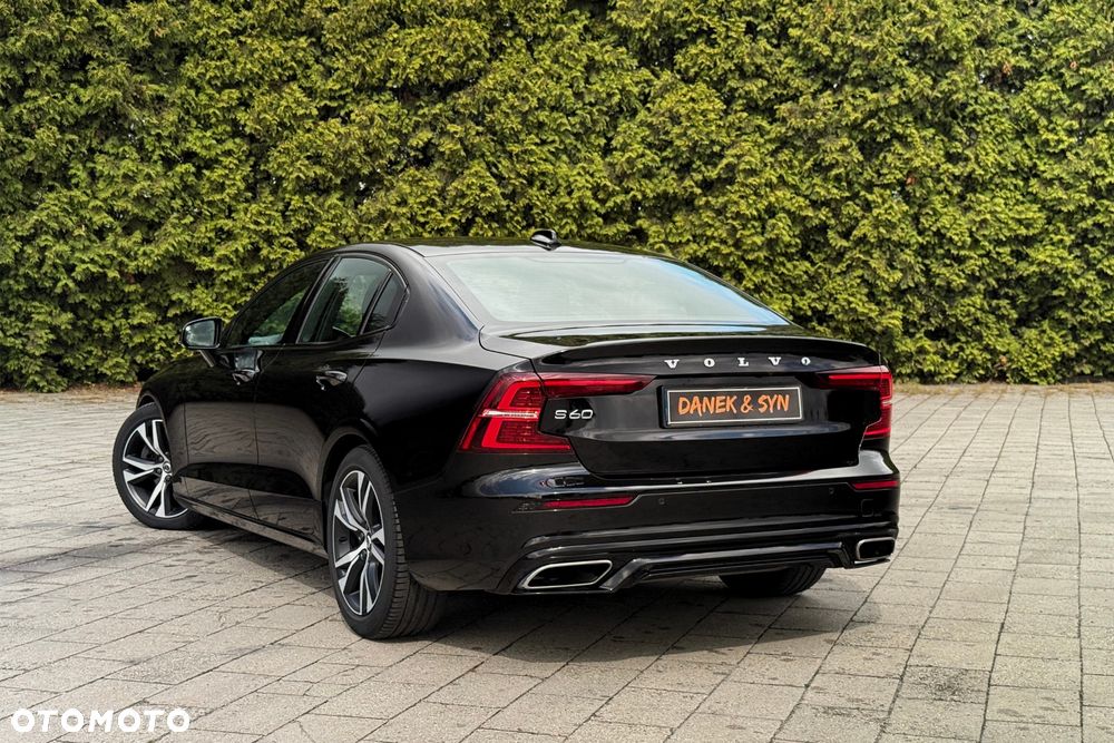 Volvo S60 T4 R-Design - 11