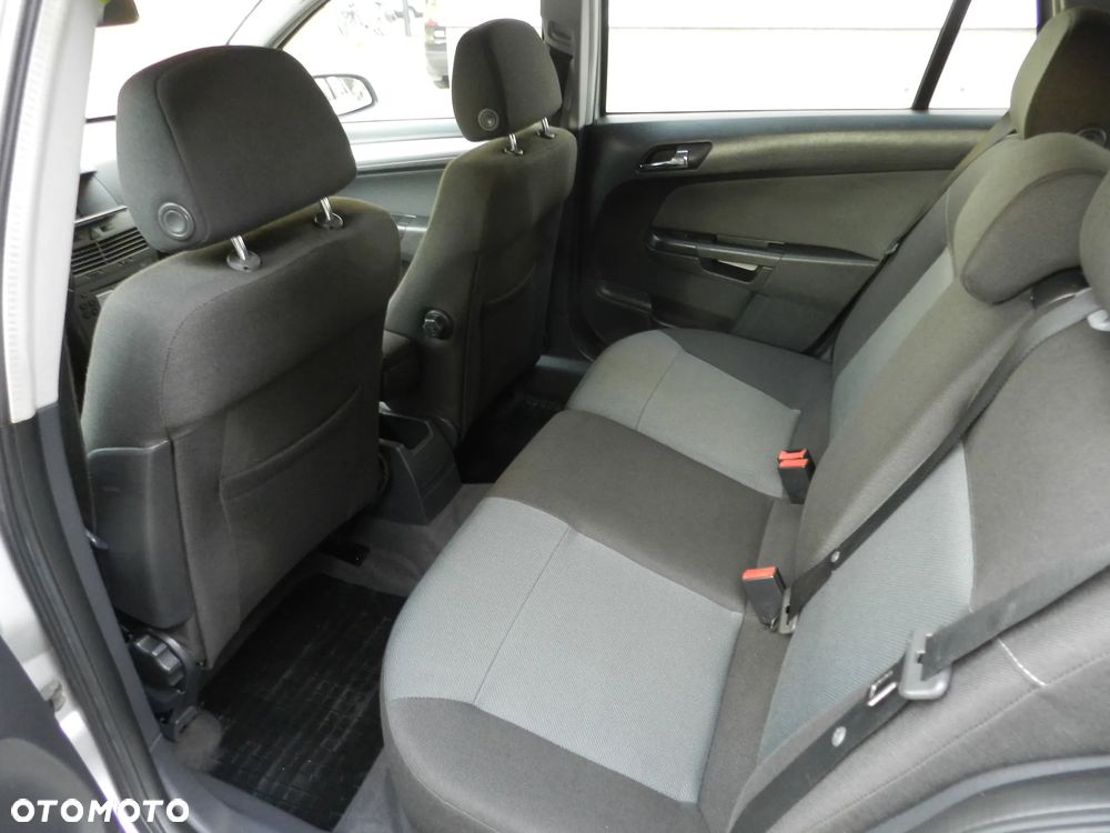 Opel Astra 1.6 Enjoy - 17