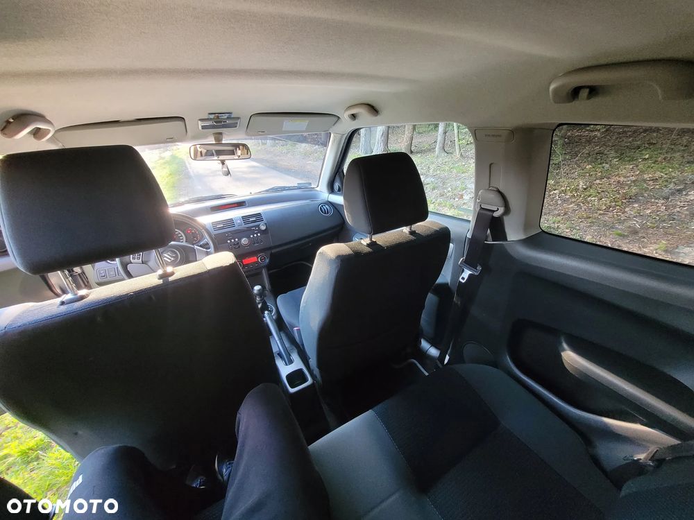 Suzuki Swift 1.3 Classic - 9