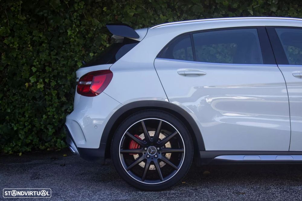 Mercedes-Benz GLA 45 AMG 4-Matic - 4