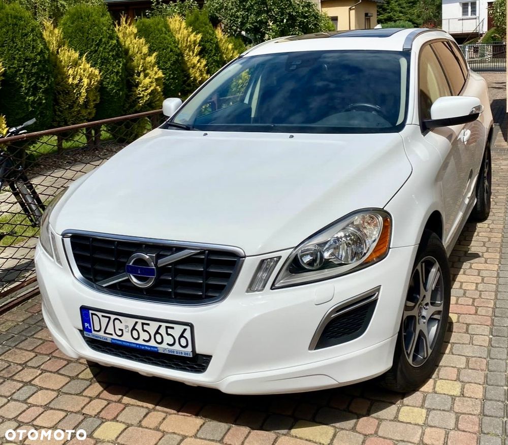Volvo XC 60 T6 AWD Geartronic Momentum - 4