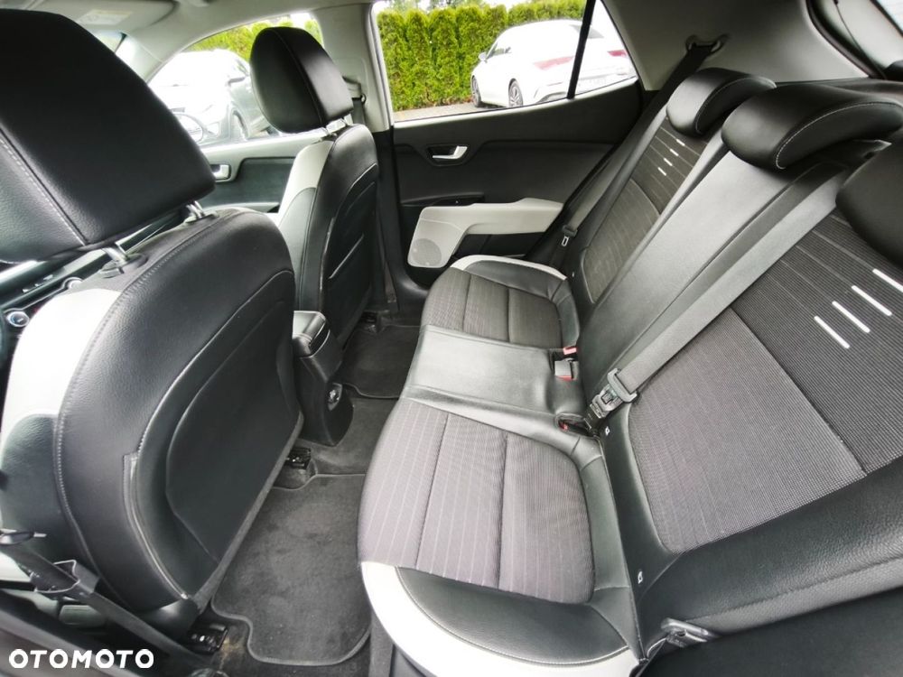 Kia Stonic - 15