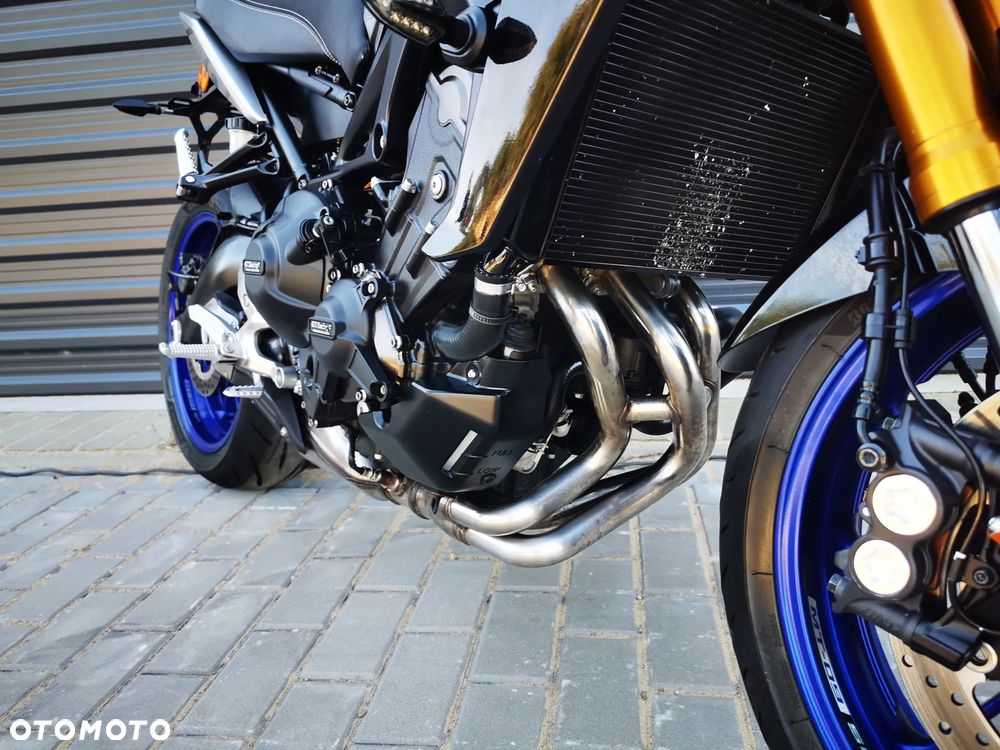 Yamaha MT - 27
