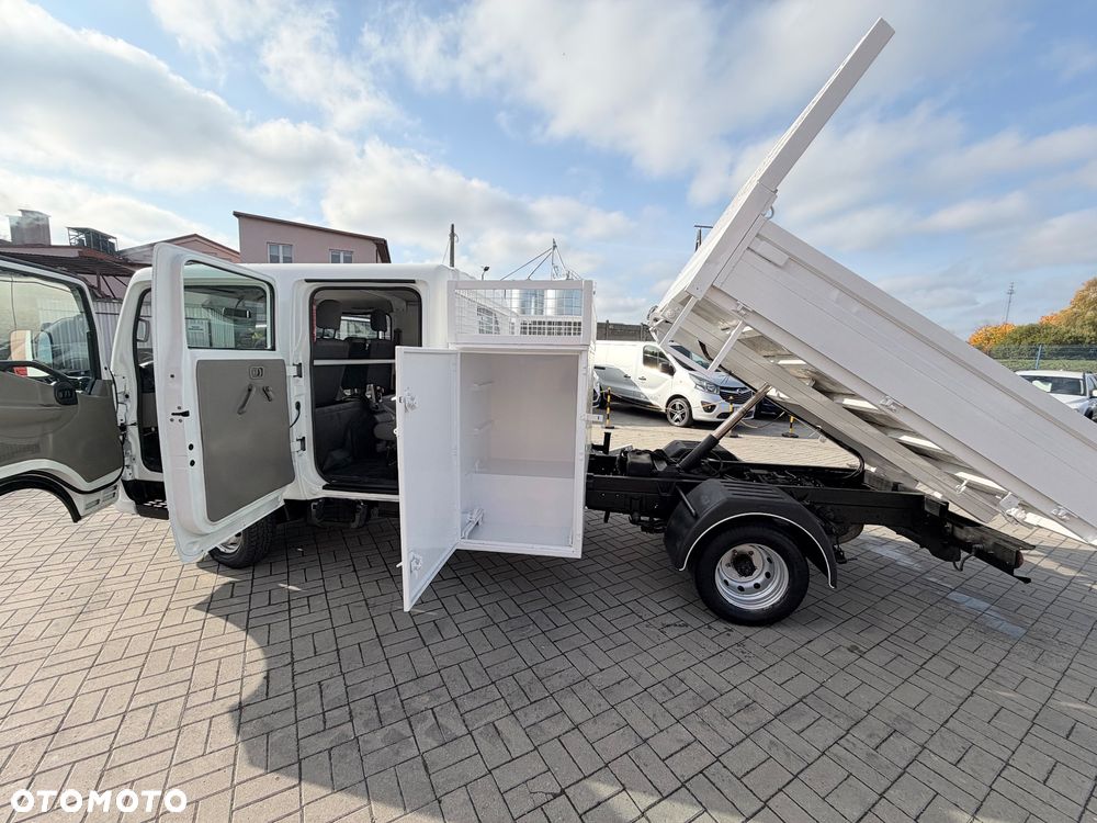 Renault Maxity - 24